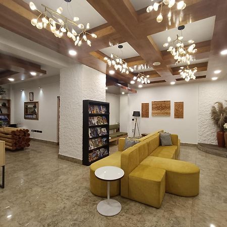 Hotel Dralha Тхимпху Екстериор снимка