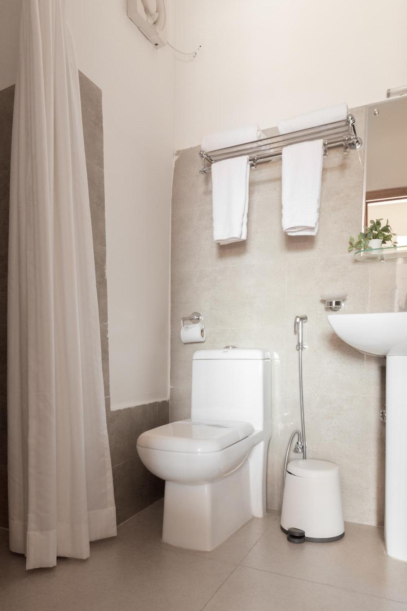 Hotel Dralha Тхимпху Екстериор снимка