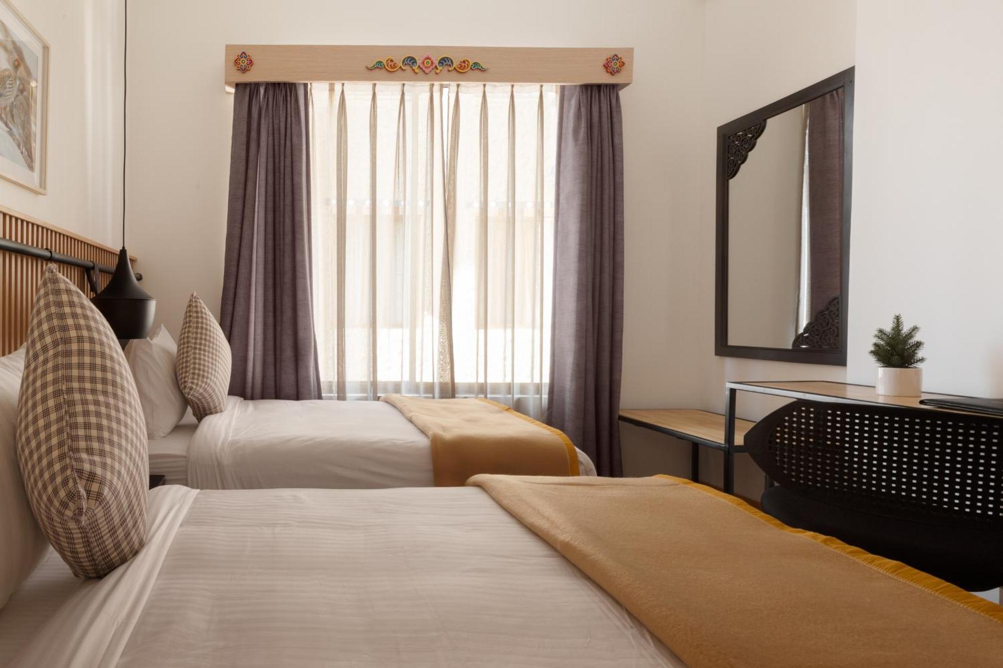 Hotel Dralha Тхимпху Екстериор снимка