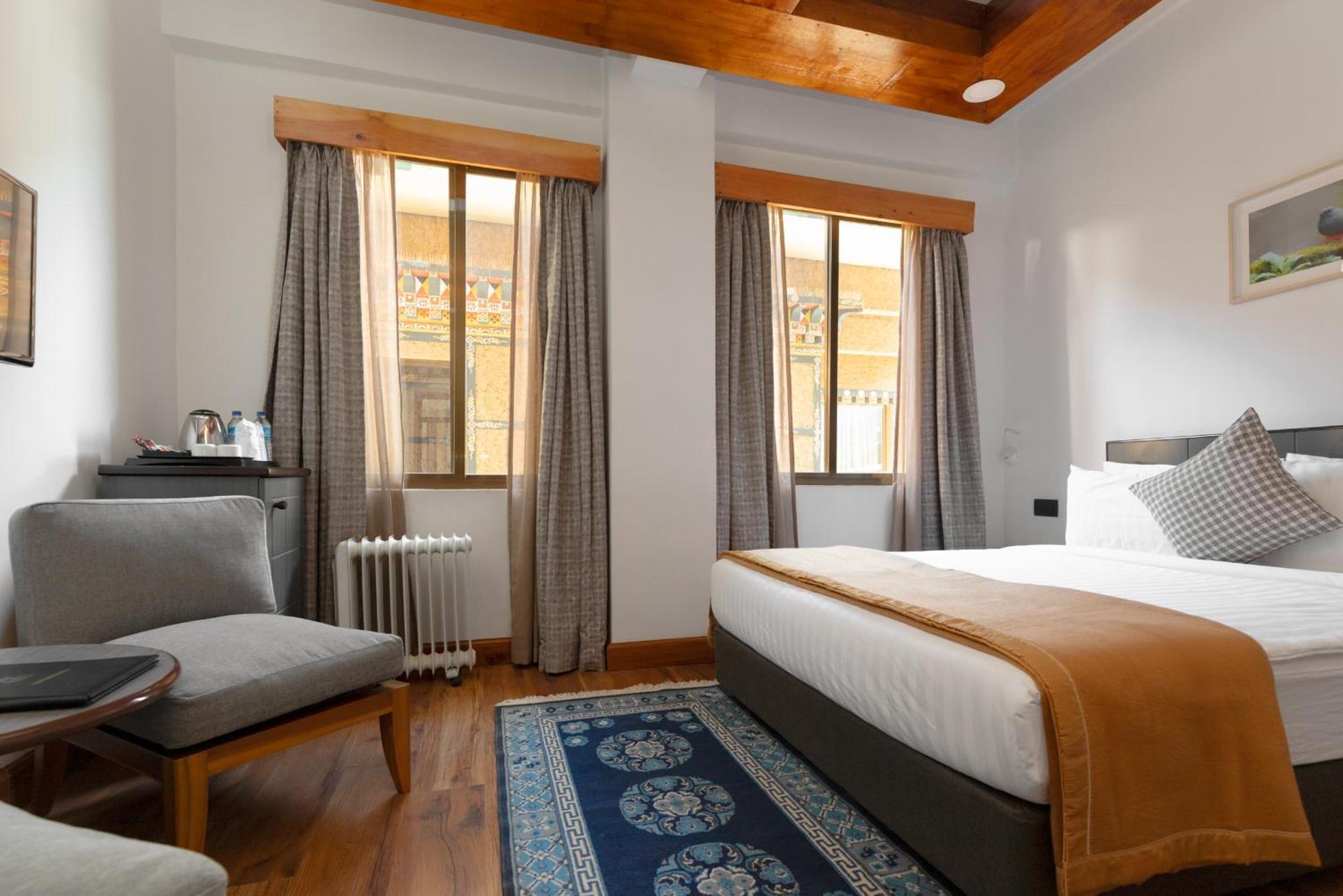 Hotel Dralha Тхимпху Екстериор снимка