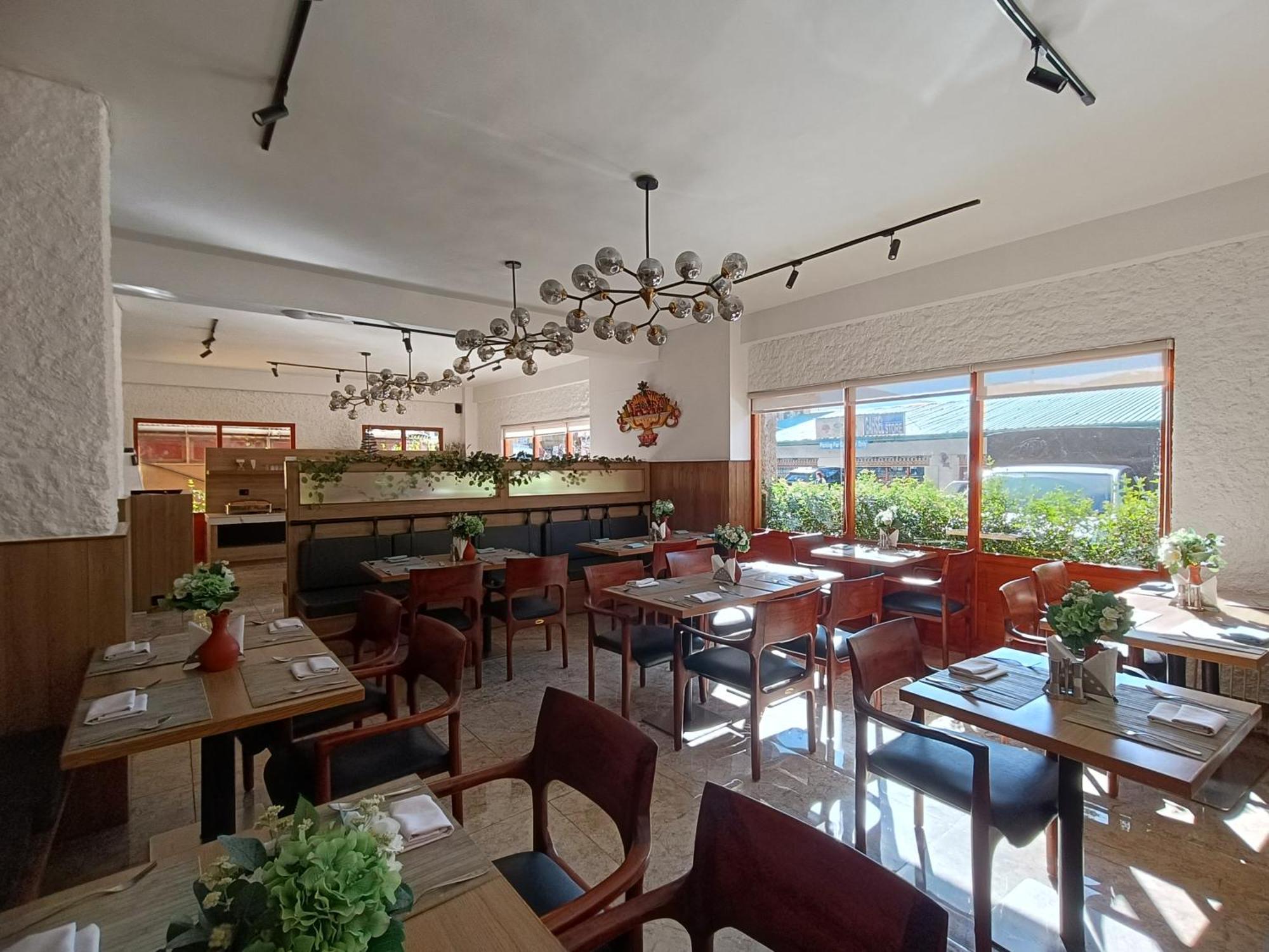 Hotel Dralha Тхимпху Екстериор снимка